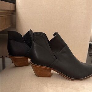 BEAST FASHION Black Ankle Booties with Brown Heel